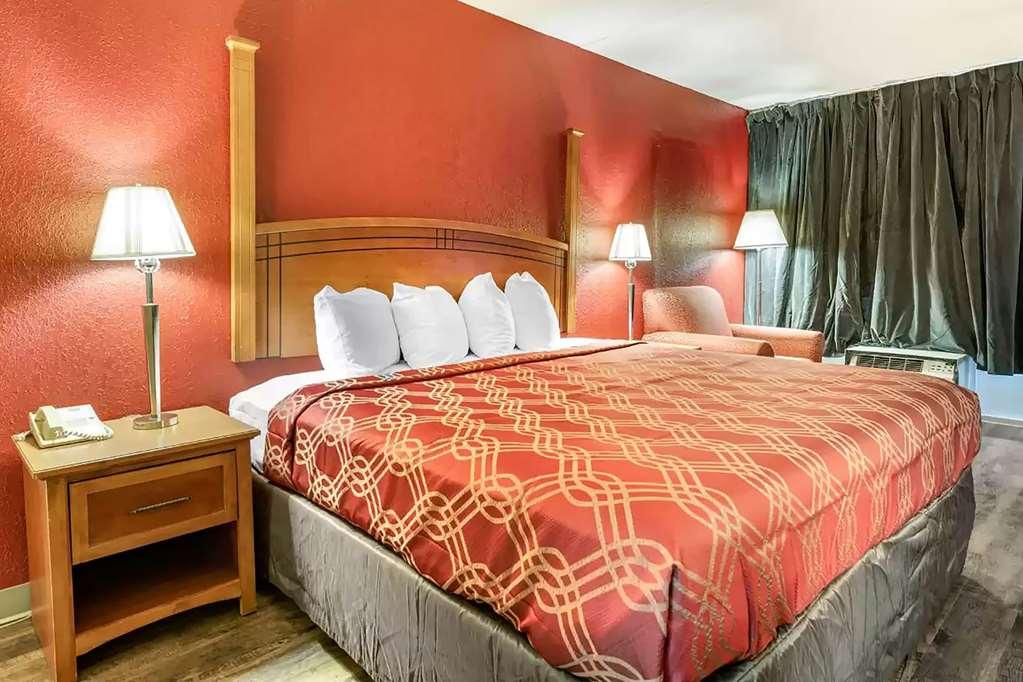 Super 8 By Wyndham Perrysburg-Toledo Hotel Cameră foto