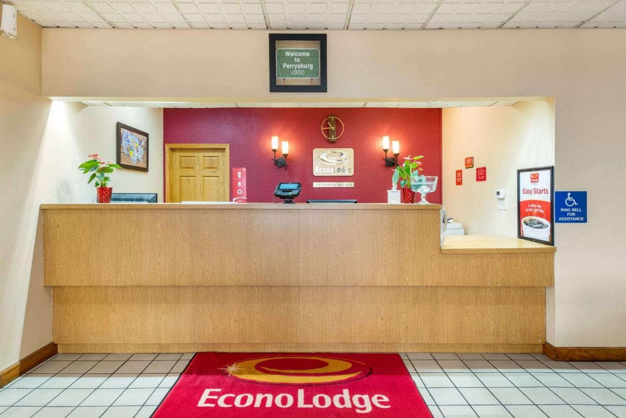 Super 8 By Wyndham Perrysburg-Toledo Hotel Exterior foto